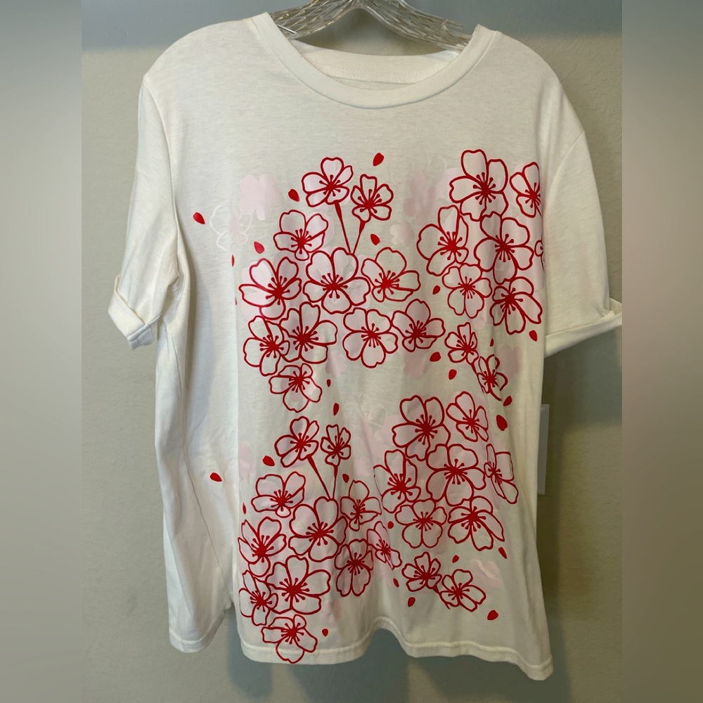Cute floral graphic tee size XL